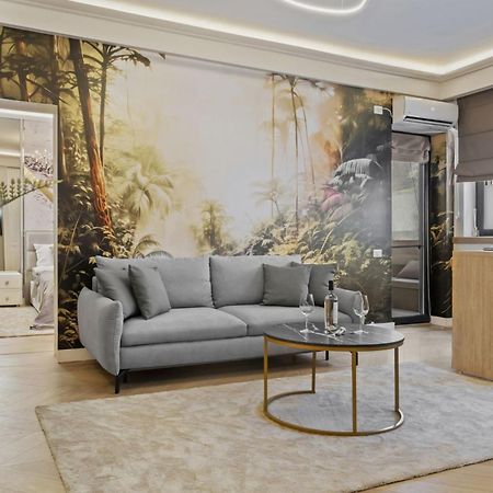 Central Two Rooms Apartment The Paradise Of Lights Bukares Bagian luar foto