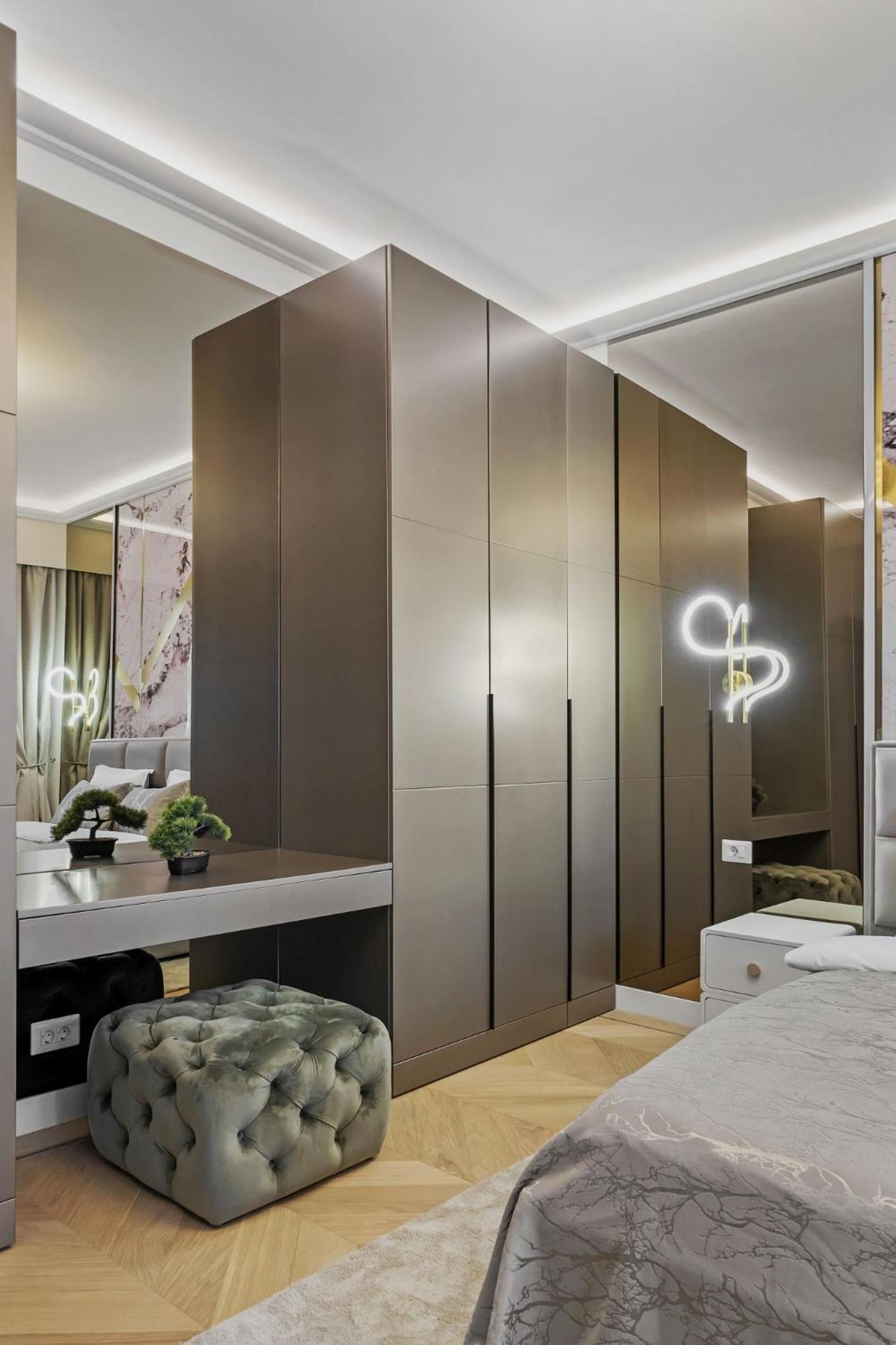 Central Two Rooms Apartment The Paradise Of Lights Bukares Bagian luar foto