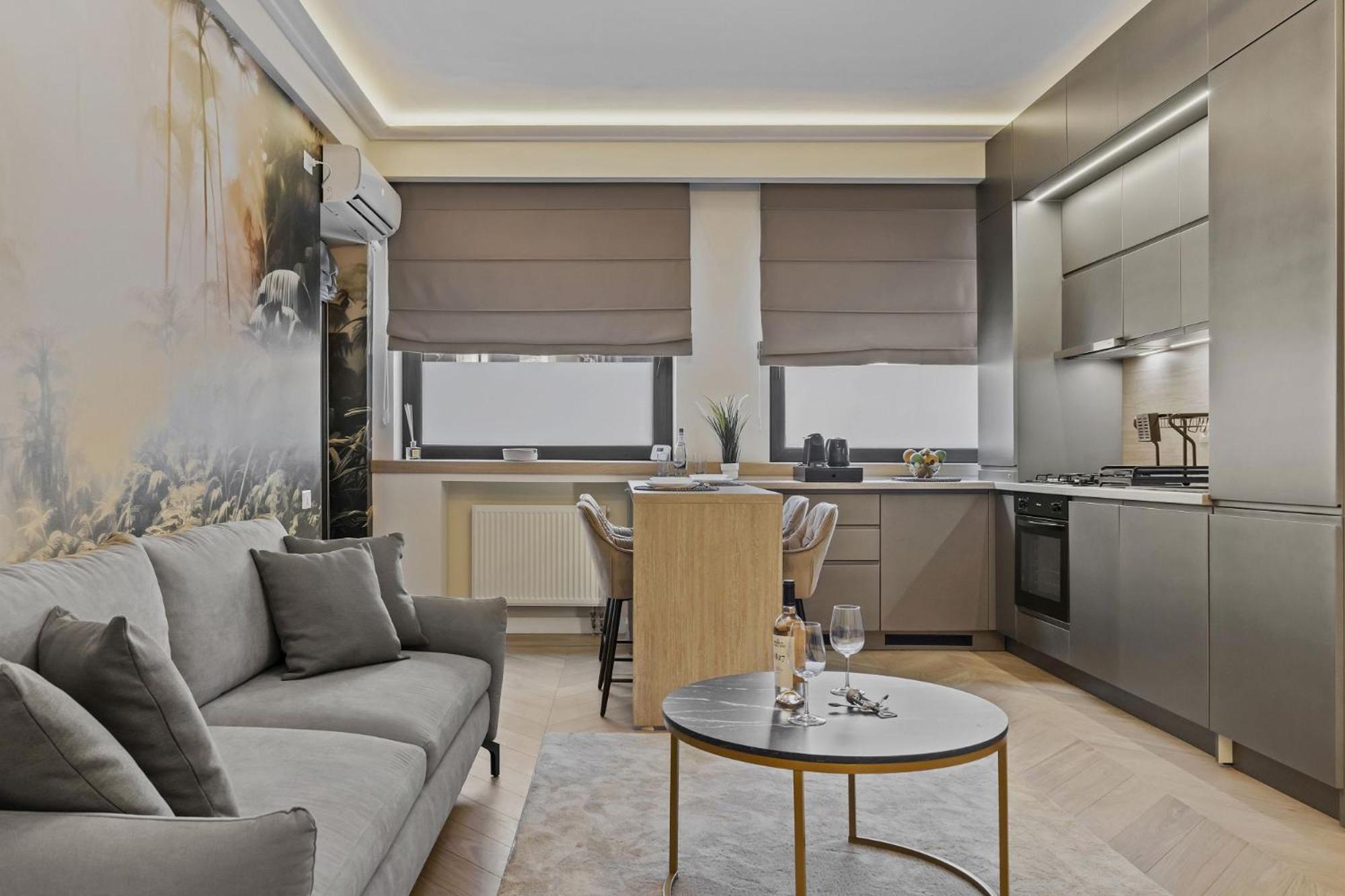 Central Two Rooms Apartment The Paradise Of Lights Bukares Bagian luar foto