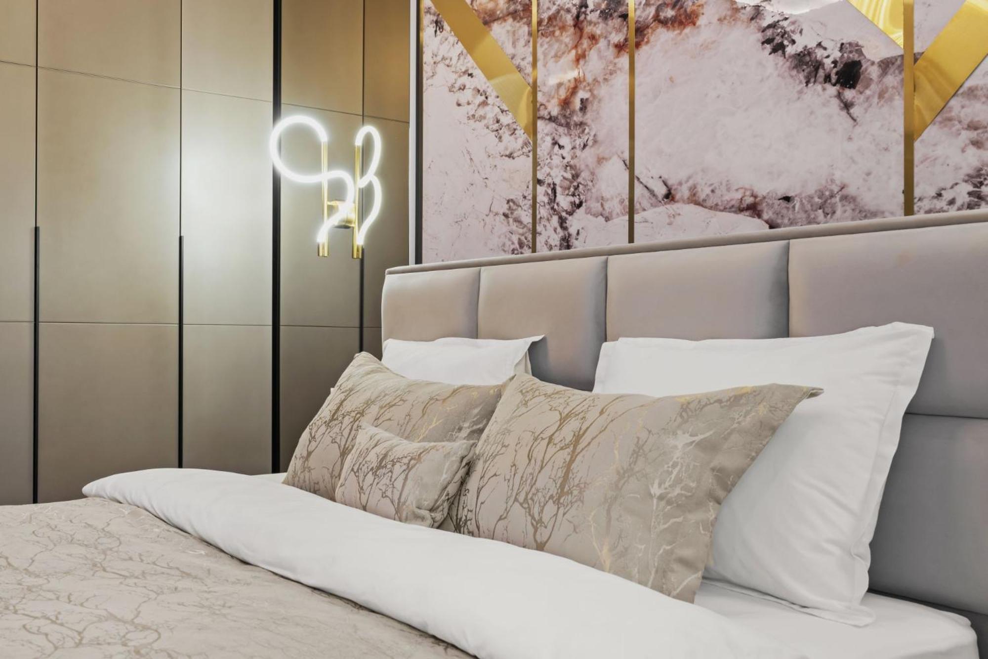 Central Two Rooms Apartment The Paradise Of Lights Bukares Bagian luar foto