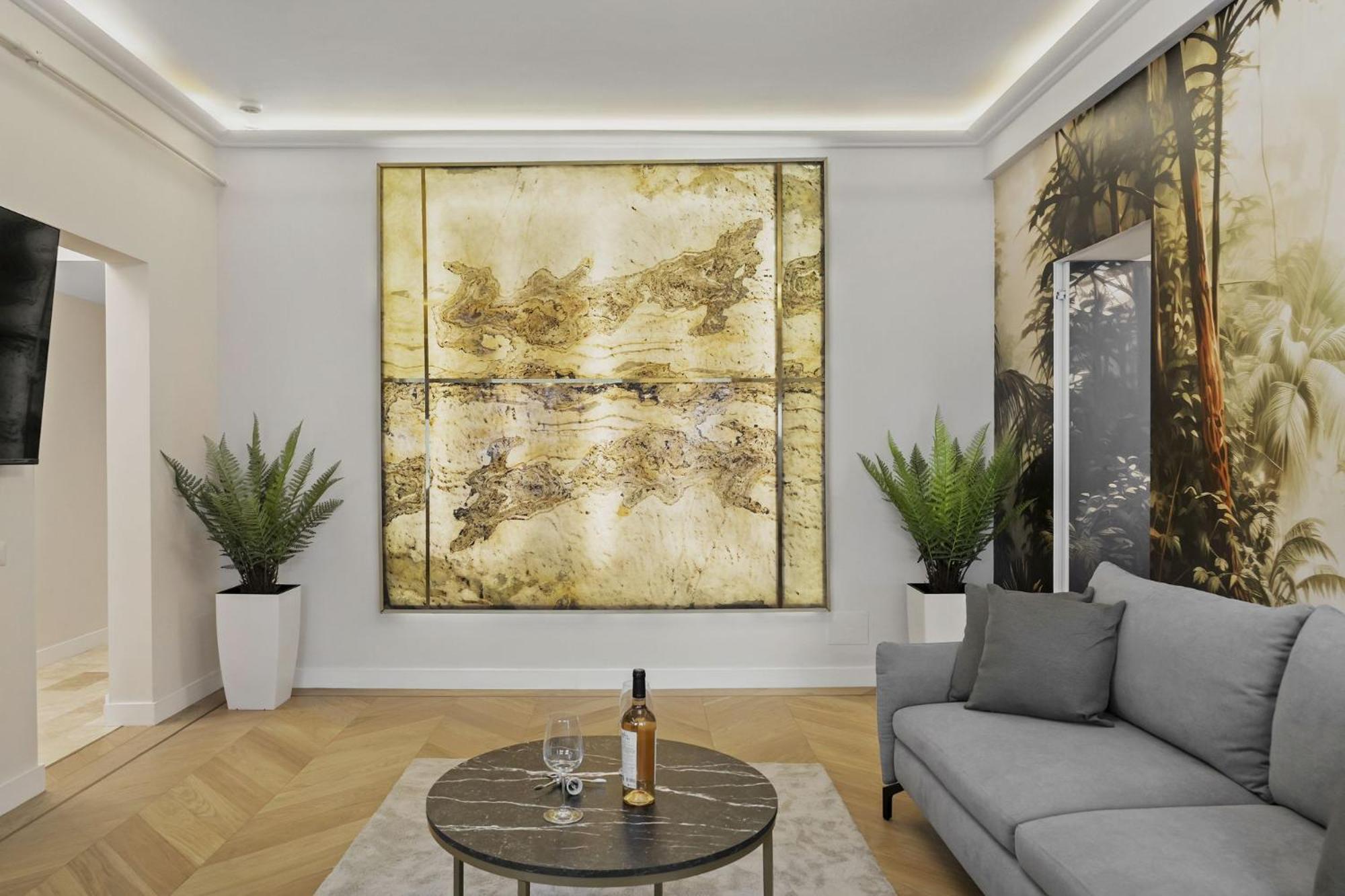 Central Two Rooms Apartment The Paradise Of Lights Bukares Bagian luar foto